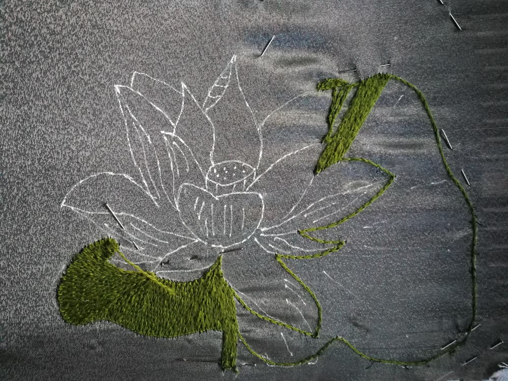 Big green lotus leaf in satin stitch